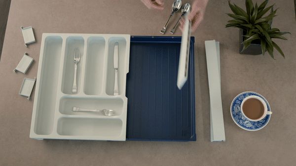 Additional dividers allows you to create large or small compartments.